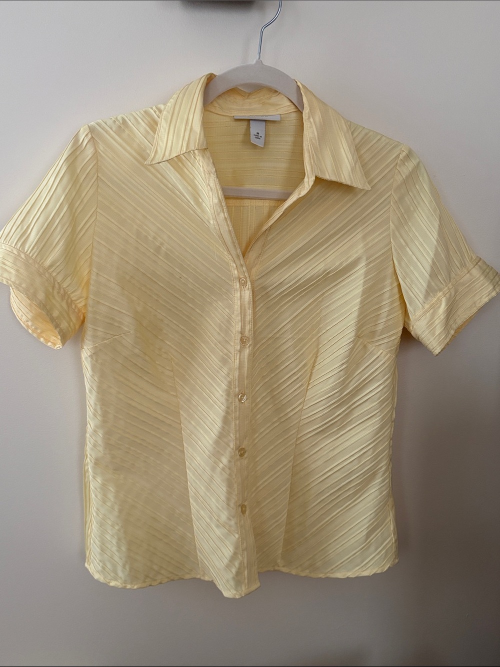 Dress Barn Pale Yellow Diagonal Pleated Short Sleeve Blouse
